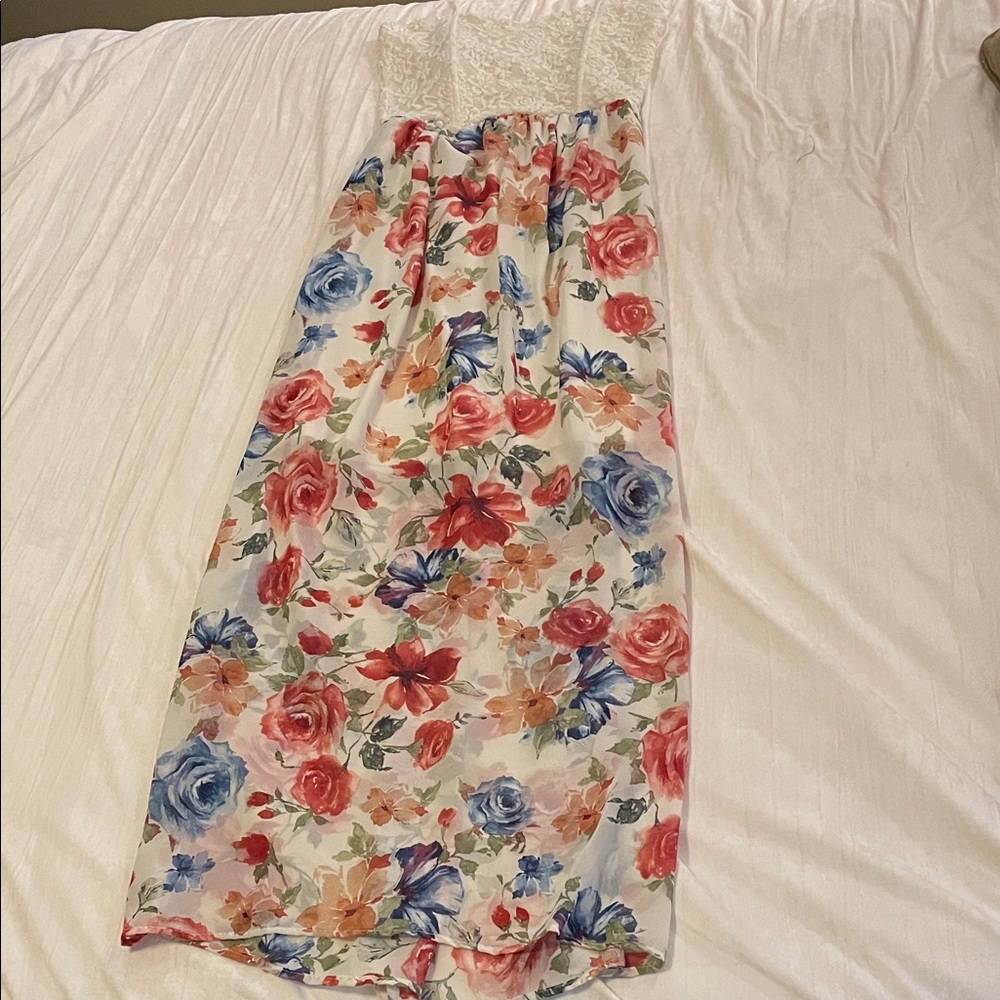 Floral Maxi Dress with Lace Detail - Picture 1 of 1
